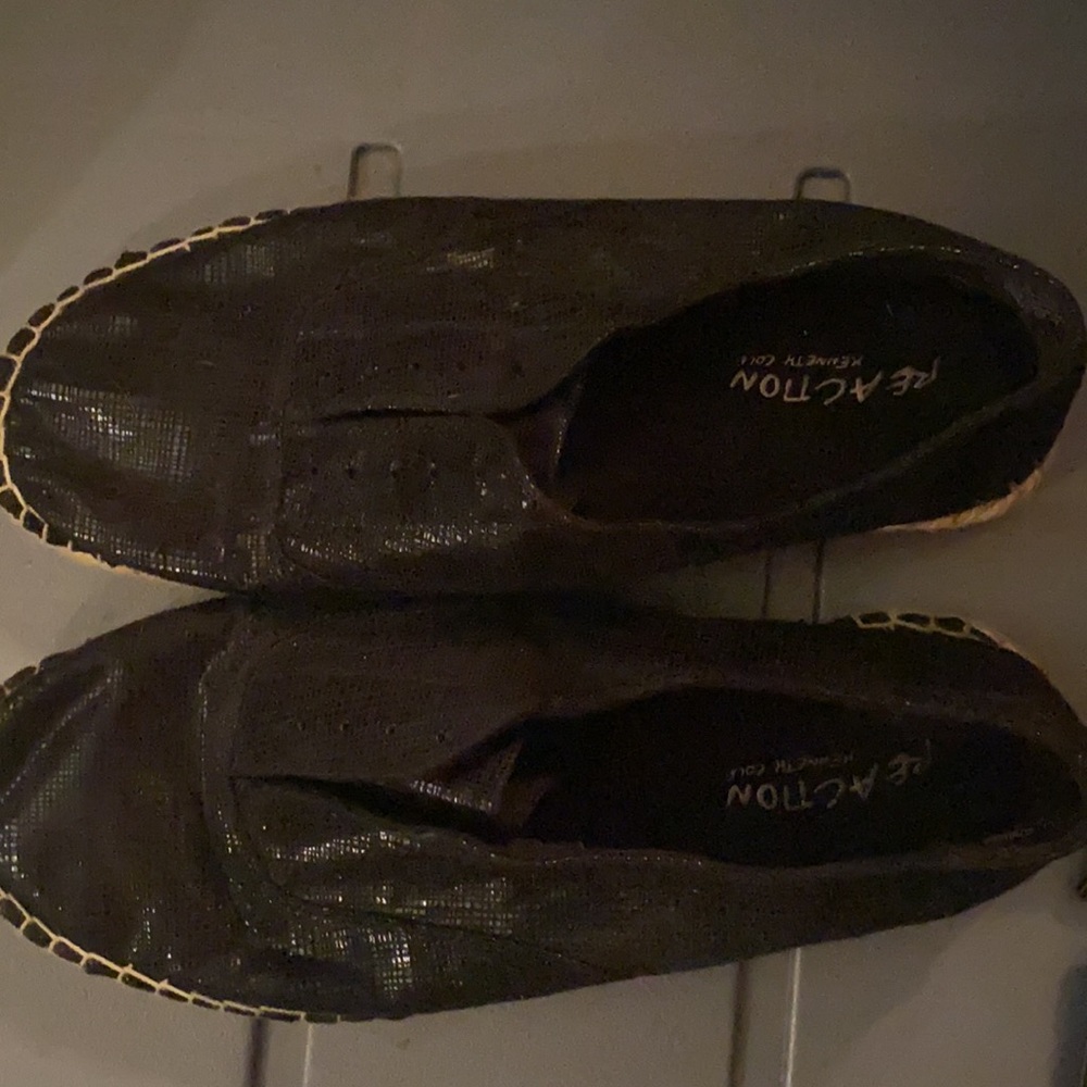 Kenneth Cole reaction slip on shoes  91/2 - Picture 3 of 6